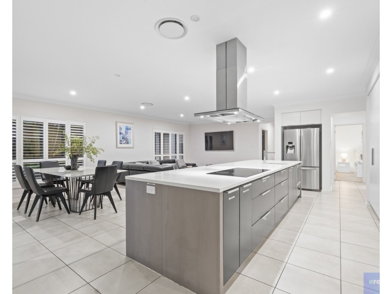 31 Ravensbourne Circuit, Waterford QLD 4133