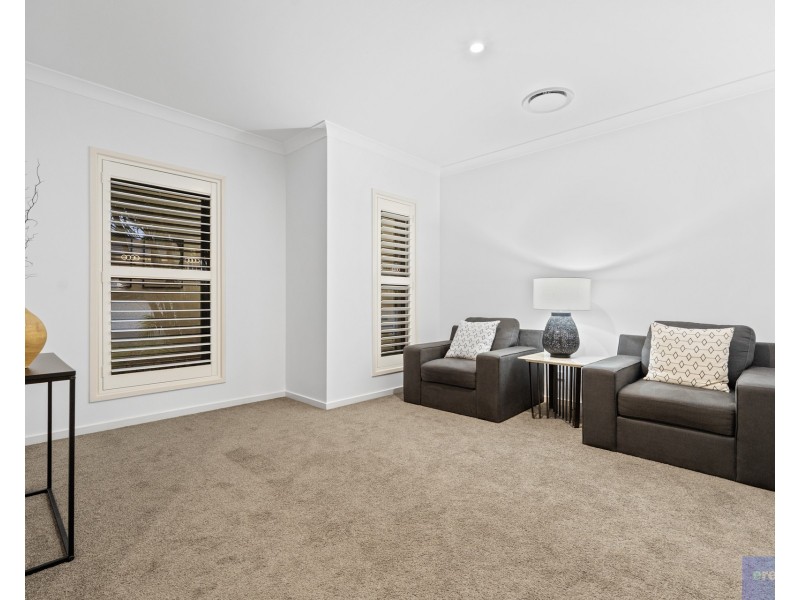 31 Ravensbourne Circuit, Waterford QLD 4133