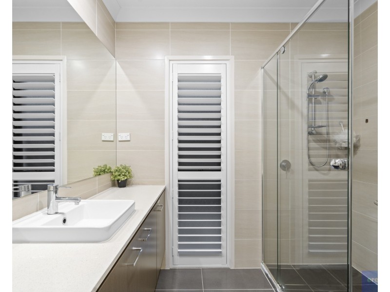 31 Ravensbourne Circuit, Waterford QLD 4133