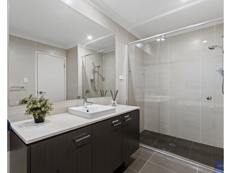 31 Ravensbourne Circuit, Waterford QLD 4133