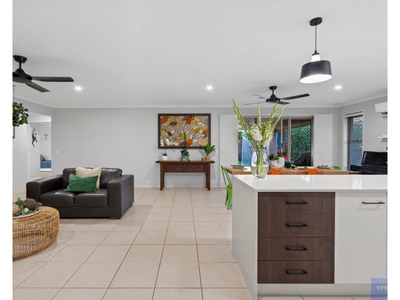 12 Kakadu Street, Parkinson QLD 4115