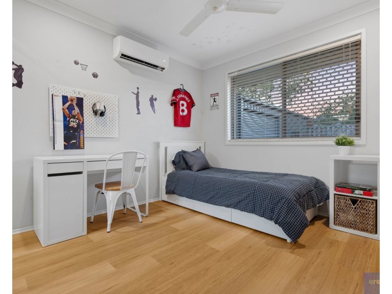 12 Kakadu Street, Parkinson QLD 4115