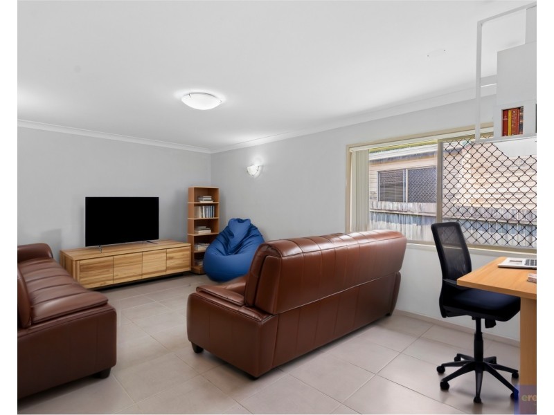 9 Rochester Drive, Mount Warren Park QLD 4207