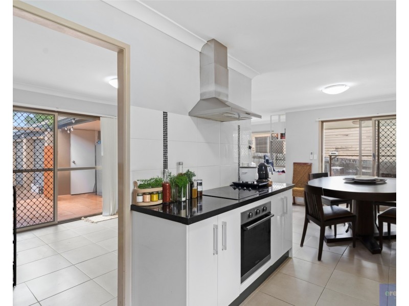 9 Rochester Drive, Mount Warren Park QLD 4207