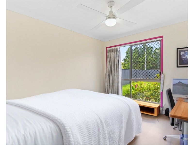 9 Rochester Drive, Mount Warren Park QLD 4207