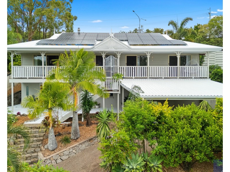 5 Hillside Crescent, Edens Landing QLD 4207