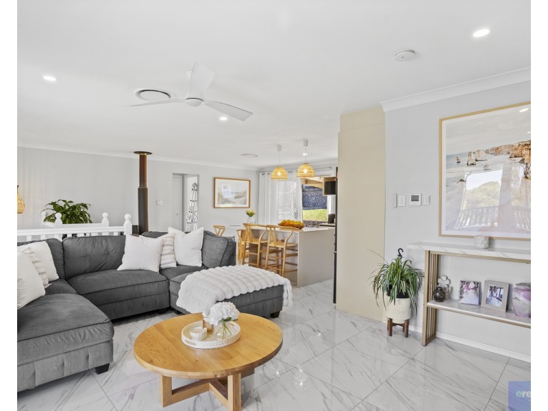 5 Hillside Crescent, Edens Landing QLD 4207