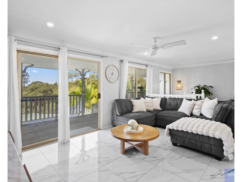 5 Hillside Crescent, Edens Landing QLD 4207