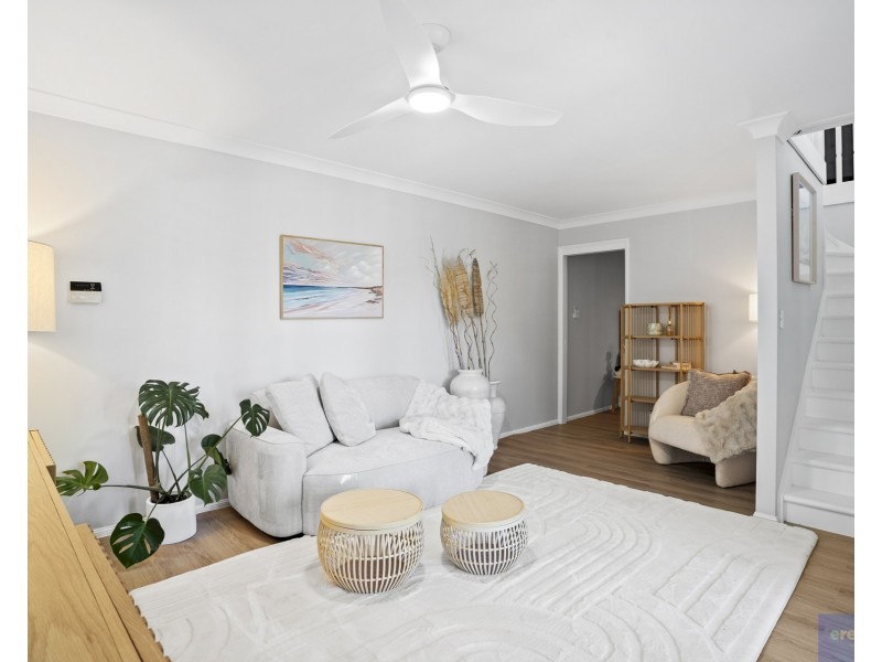 5 Hillside Crescent, Edens Landing QLD 4207