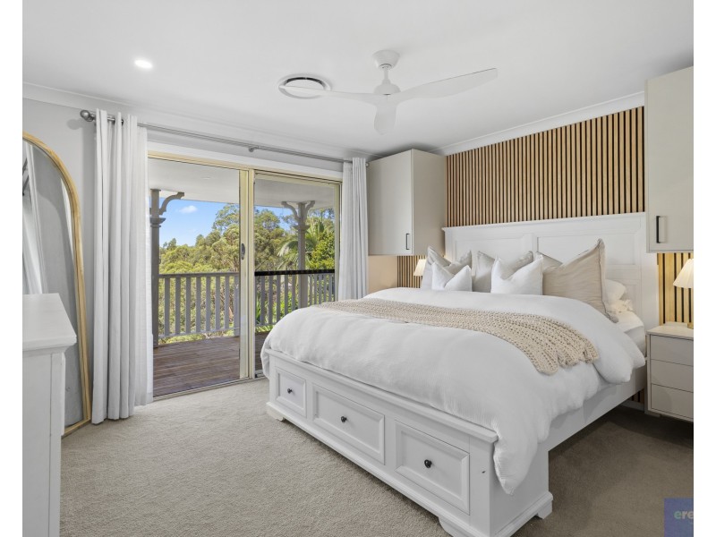 5 Hillside Crescent, Edens Landing QLD 4207