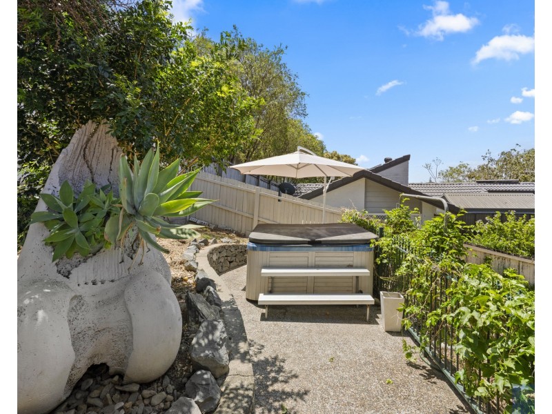 5 Hillside Crescent, Edens Landing QLD 4207