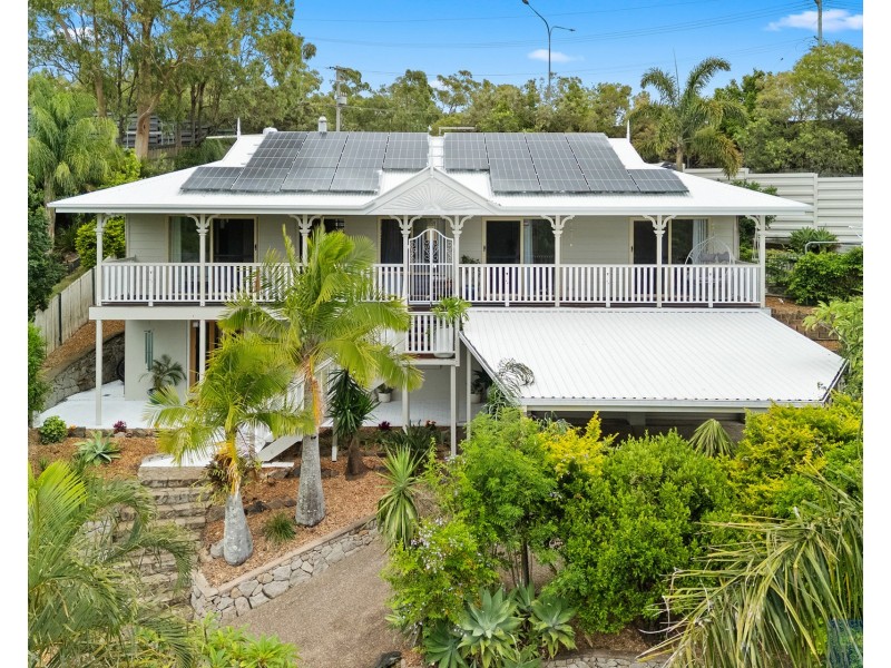 5 Hillside Crescent, Edens Landing QLD 4207