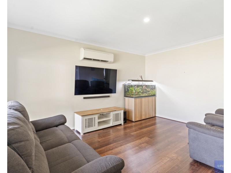 60 Ridgevale Boulevard, Holmview QLD 4207
