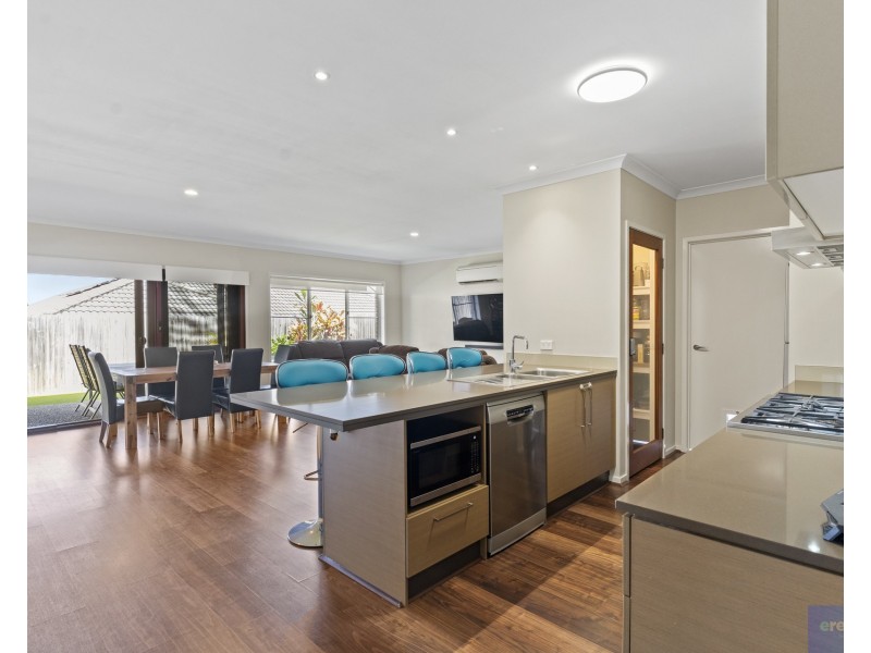 60 Ridgevale Boulevard, Holmview QLD 4207