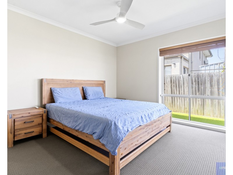 60 Ridgevale Boulevard, Holmview QLD 4207