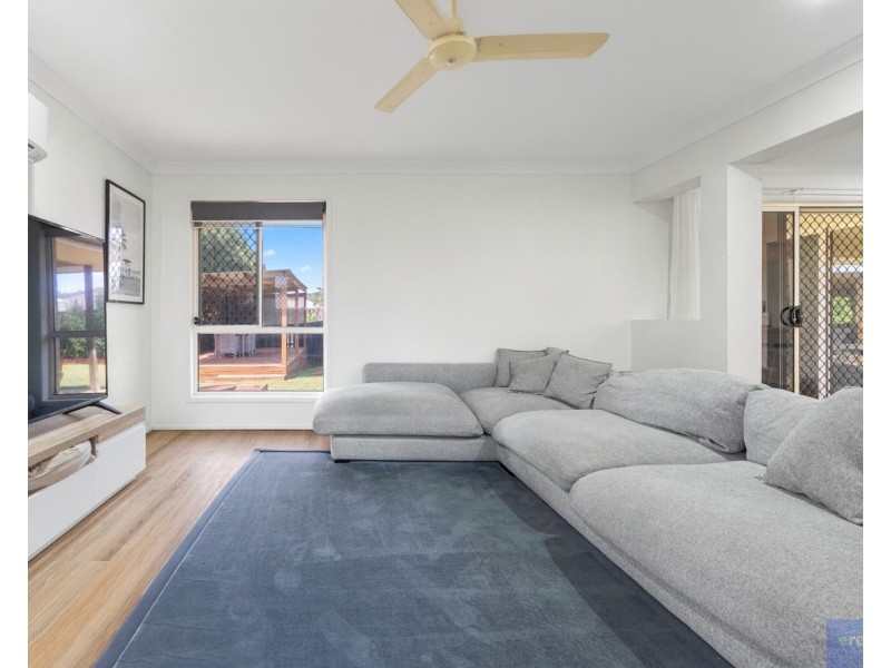 16 Vista Circuit, Bahrs Scrub QLD 4207