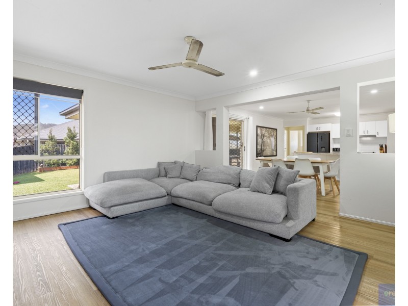 16 Vista Circuit, Bahrs Scrub QLD 4207