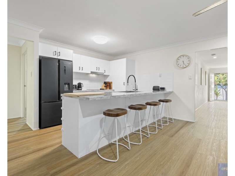 16 Vista Circuit, Bahrs Scrub QLD 4207