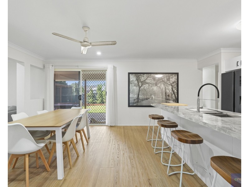16 Vista Circuit, Bahrs Scrub QLD 4207