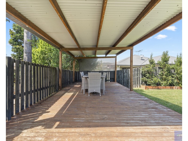 16 Vista Circuit, Bahrs Scrub QLD 4207