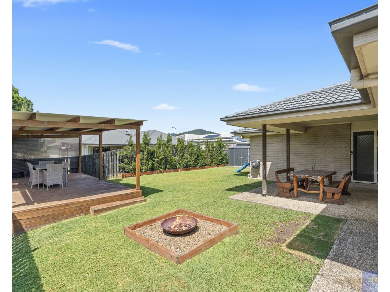 16 Vista Circuit, Bahrs Scrub QLD 4207