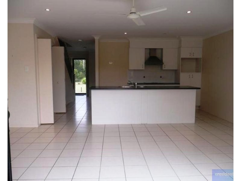 4/17 Park Esplanade, Coomera QLD 4209