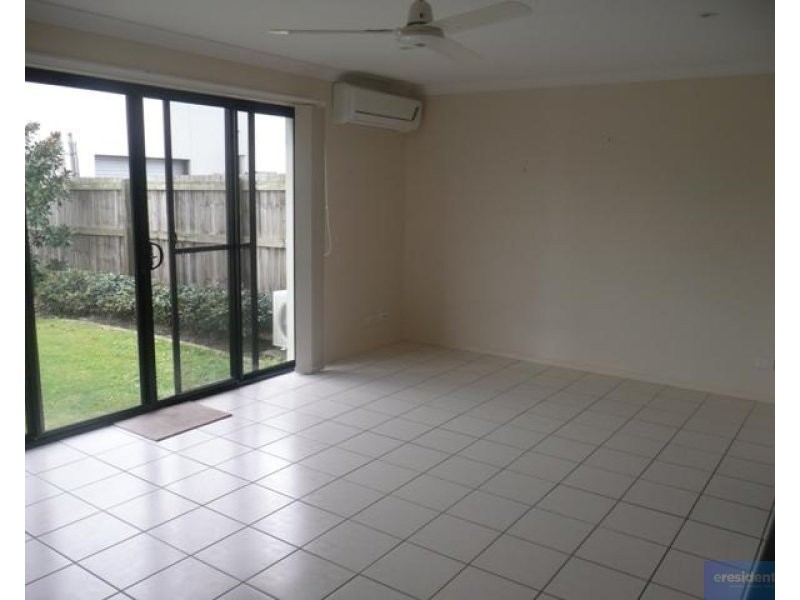 4/17 Park Esplanade, Coomera QLD 4209