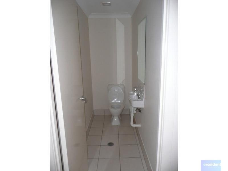 4/17 Park Esplanade, Coomera QLD 4209