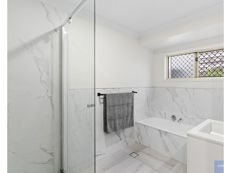 65 Kummara Road, Edens Landing QLD 4207