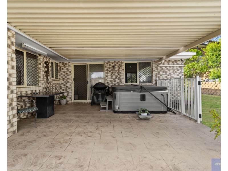 65 Kummara Road, Edens Landing QLD 4207