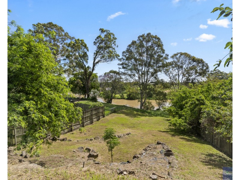 38 Edinburgh Drive, Bethania QLD 4205