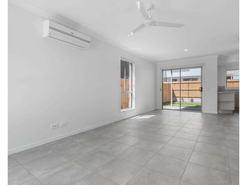 10/1 Dalvena Street, Marsden QLD 4132