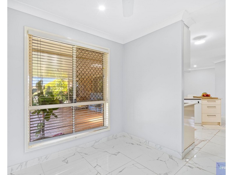 5 Silvestro Place, Edens Landing QLD 4207