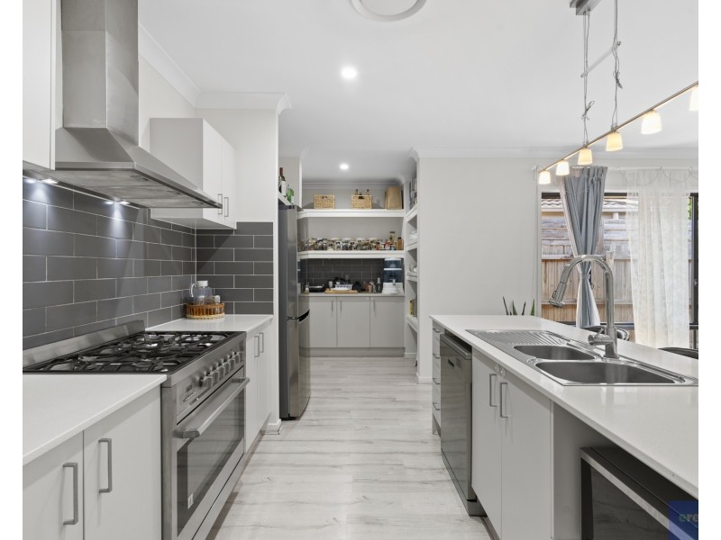 14 Meander Circuit, Holmview QLD 4207