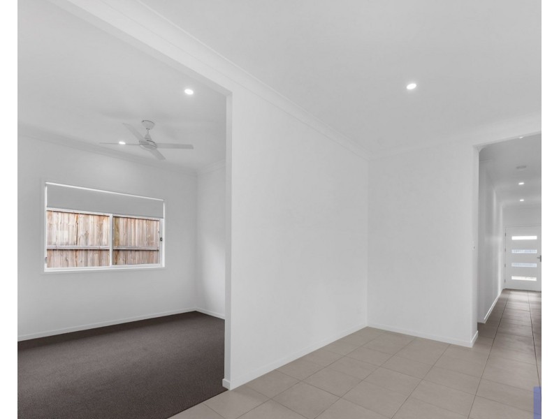 23 Napier Crest, Yarrabilba QLD 4207