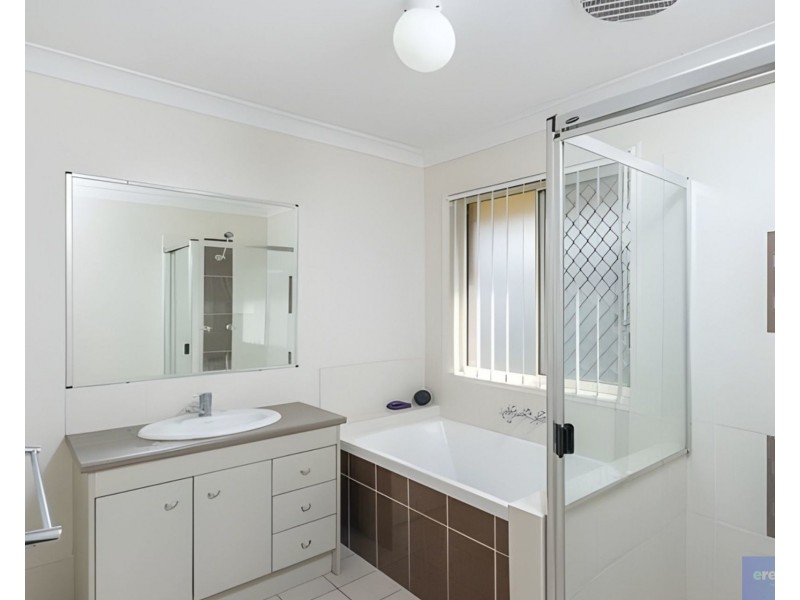 1/3 Grevillia Court, Griffin QLD 4503
