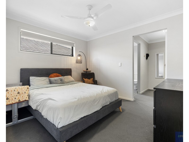 10 Mount Edwards Street, Park Ridge QLD 4125