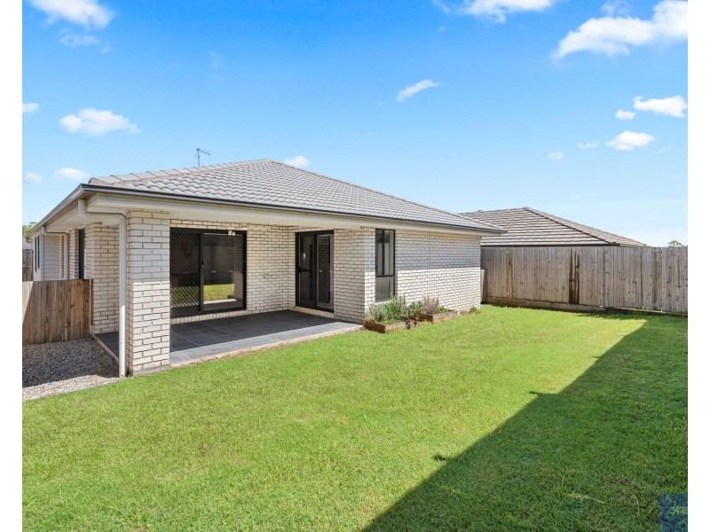 10 Mount Edwards Street, Park Ridge QLD 4125