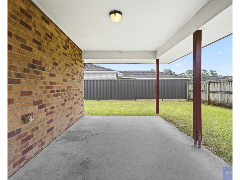 16 Sandpiper Circuit, Eagleby QLD 4207
