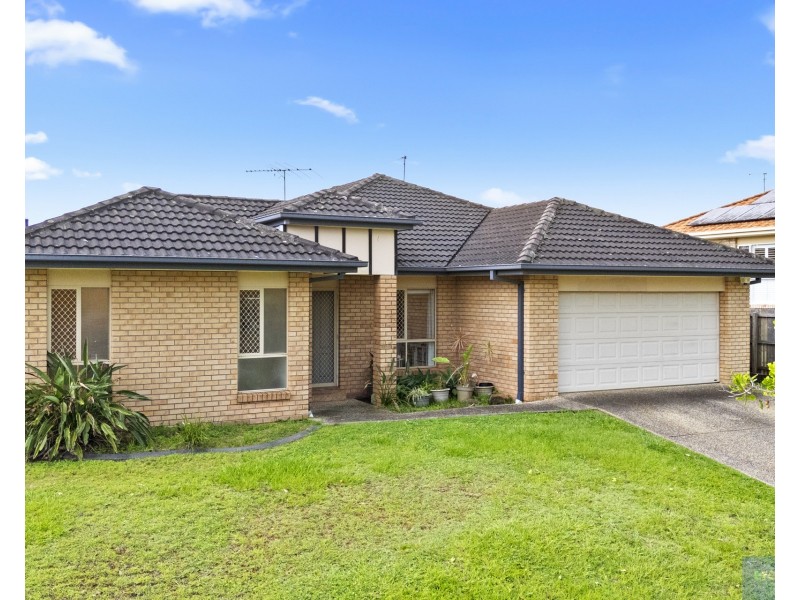 69 Grove Road, Edens Landing QLD 4207
