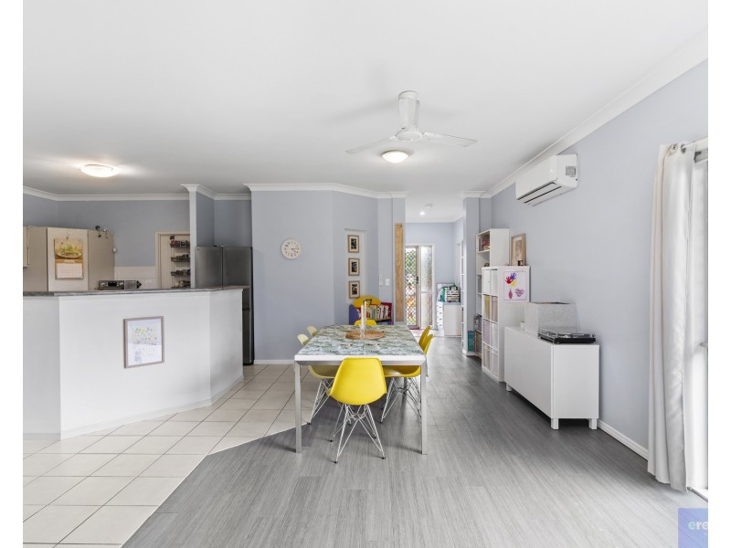 69 Grove Road, Edens Landing QLD 4207