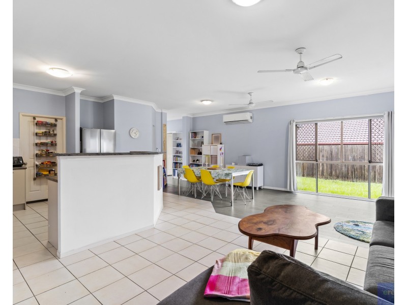 69 Grove Road, Edens Landing QLD 4207