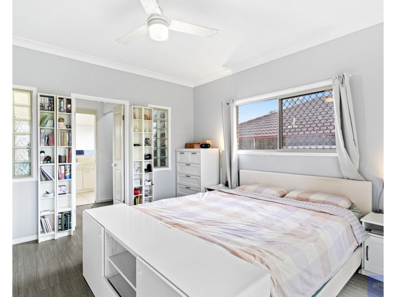 69 Grove Road, Edens Landing QLD 4207
