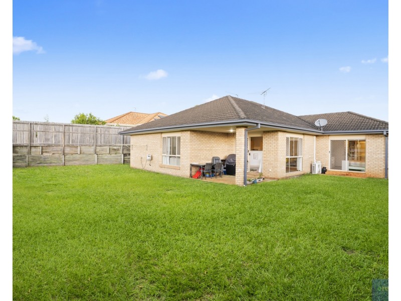 69 Grove Road, Edens Landing QLD 4207