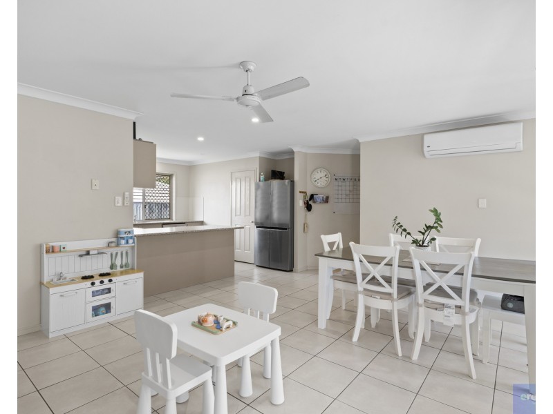 18 Wyndham Circuit, Holmview QLD 4207