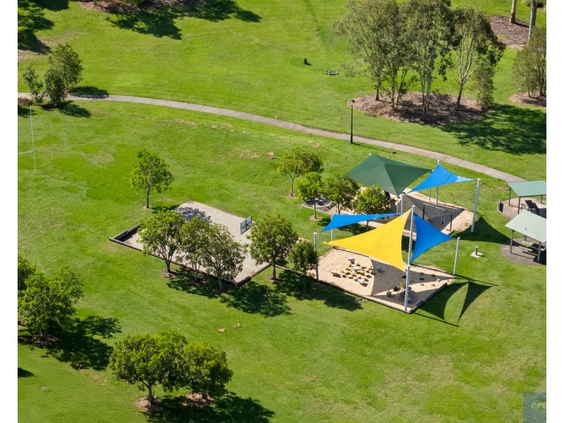 18 Wyndham Circuit, Holmview QLD 4207