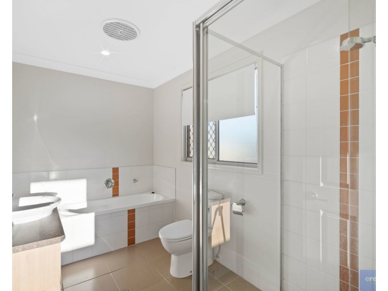 31 Ronayne Circle, One Mile QLD 4305