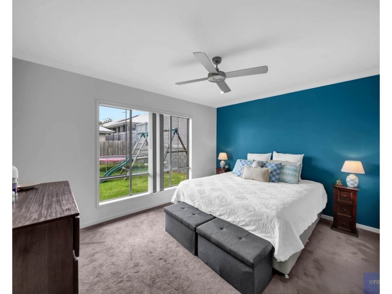 28 Jonas Circuit, Holmview QLD 4207