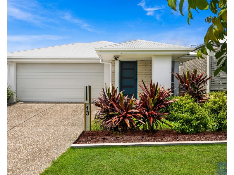 13 Brunner Drive, Park Ridge QLD 4125