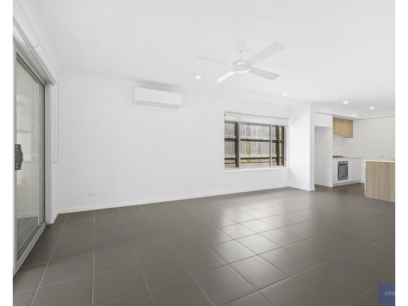 13 Brunner Drive, Park Ridge QLD 4125